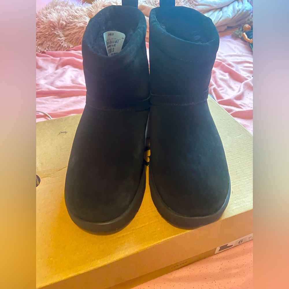 Black waterproof Ugg boots